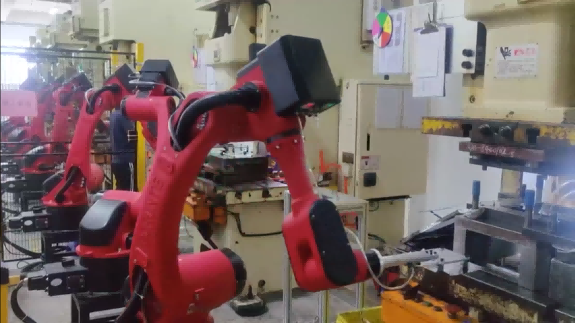 8 robots in sheet metal stamping 8 robots in sheet metal stamping